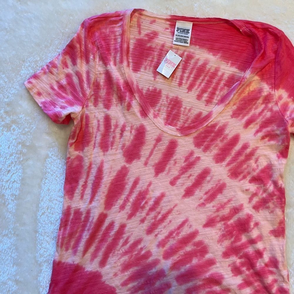 Pink VS Abstract Top - Picture 2 of 5